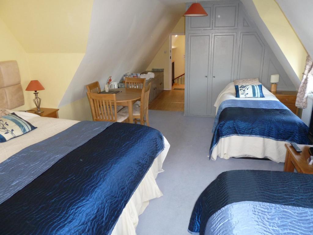 The Willows Guest House Такели Номер фото